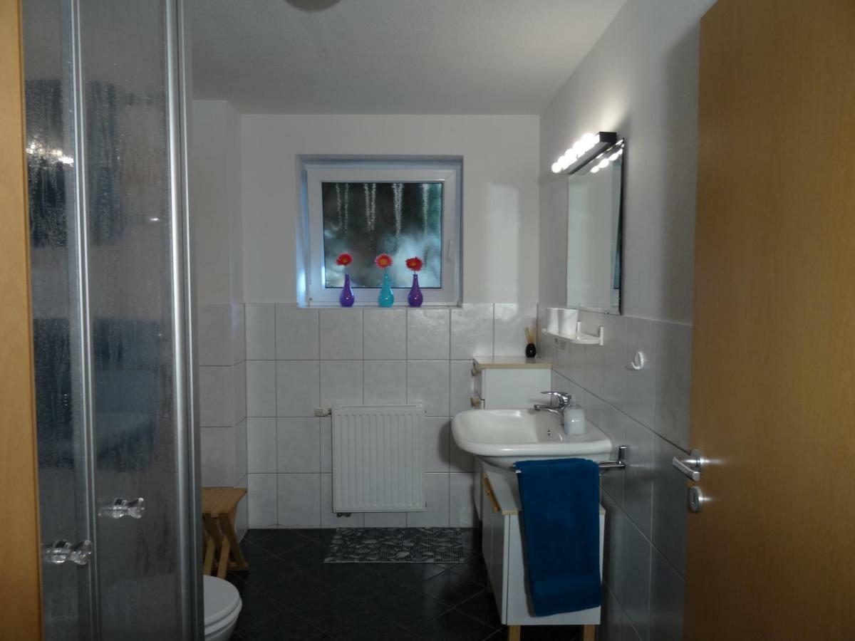 Gaestewohnung Leinetal อัลเฟลด์ ภายนอก รูปภาพ